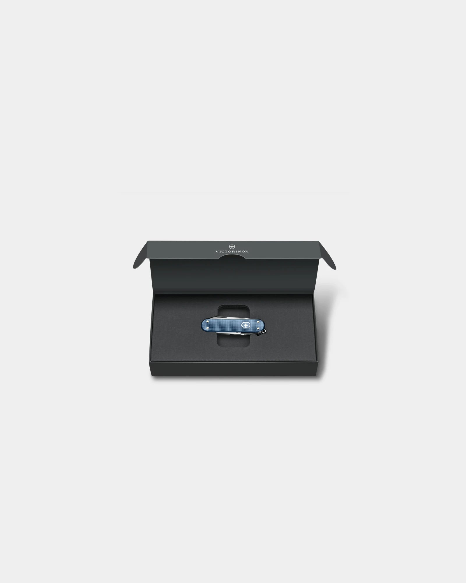 Nóż szwajcarski Victorinox Classic SD Alox Glacial Blue z nadrukiem - 3