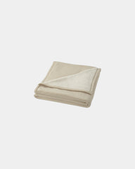 Koc polarowy sherpa Springwood 150x125 cm z nadrukiem - Złamana biel