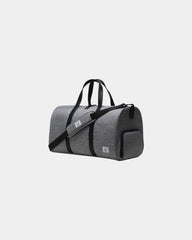 Torba sportowa z recyklingu Herschel Novel™ 43 l z nadrukiem - Szary