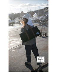 Torba sportowa z recyklingu Herschel Novel™ 43 l z nadrukiem - 3
