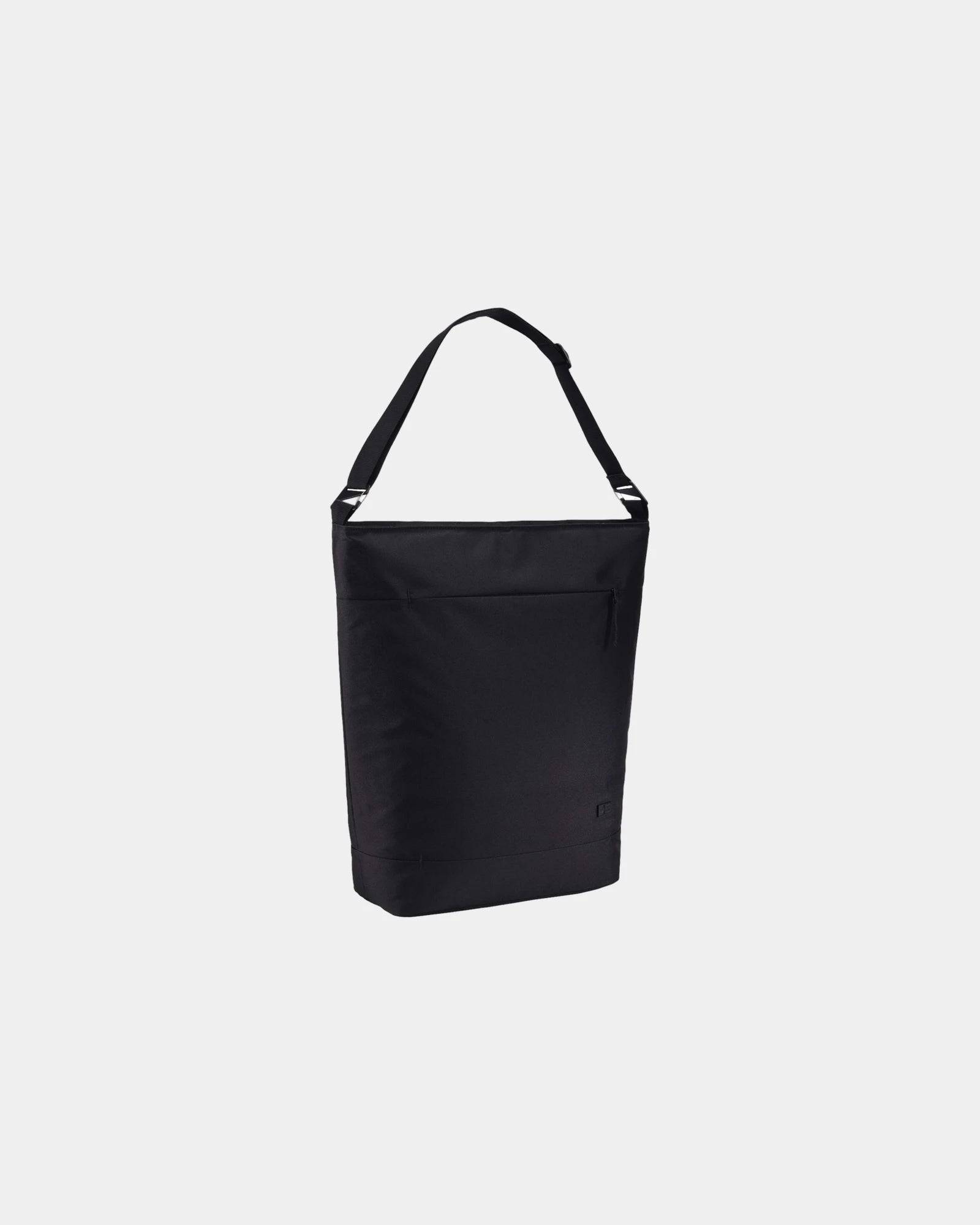 Torba shopper Case Logic Invigo z recyklingu z nadrukiem - Czarny