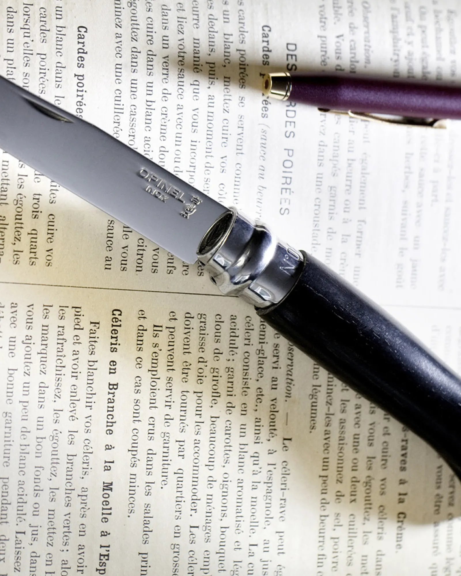 Nóż ze stali węglowej Opinel N°02 Carbone z nadrukiem - 5