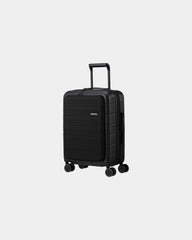 Walizka kabinowa z poliwęglanu 55 cm American Tourister z nadrukiem - Czarny