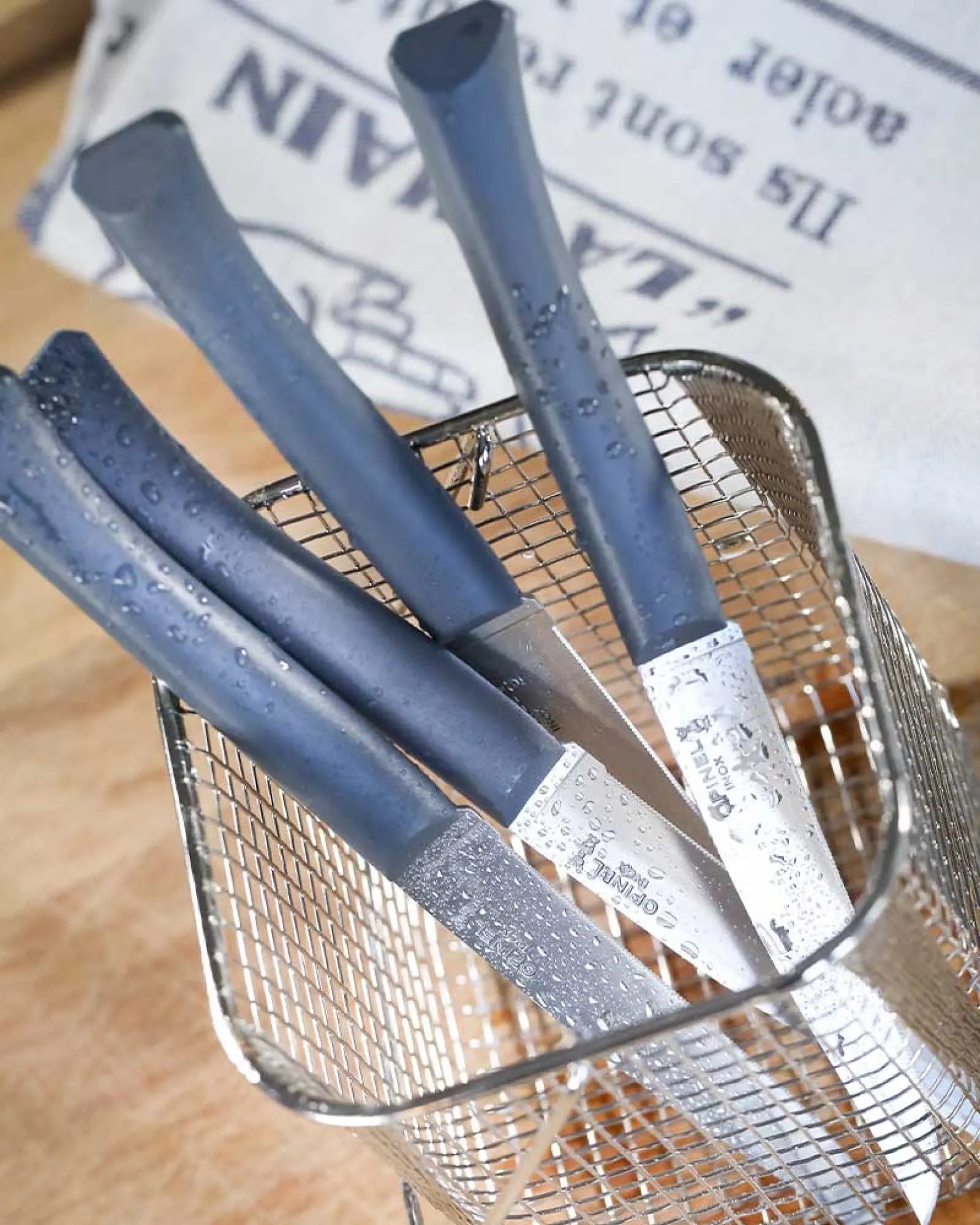 Zestaw 4 noży stołowych Opinel Bon Appétit z nadrukiem - 2
