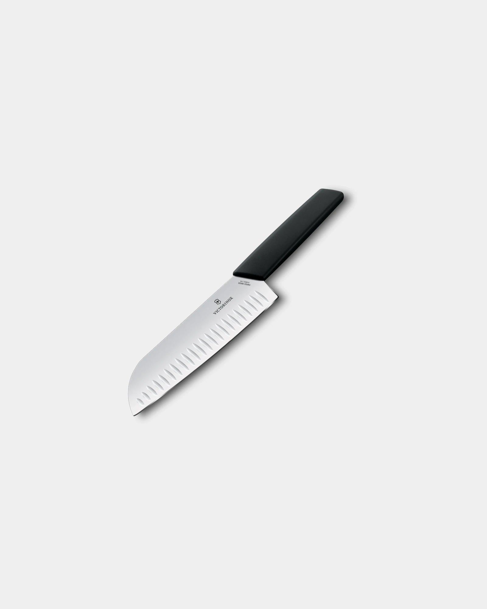 Nóż szefa kuchni Santoku 17 cm Victorinox z grawerem - 2