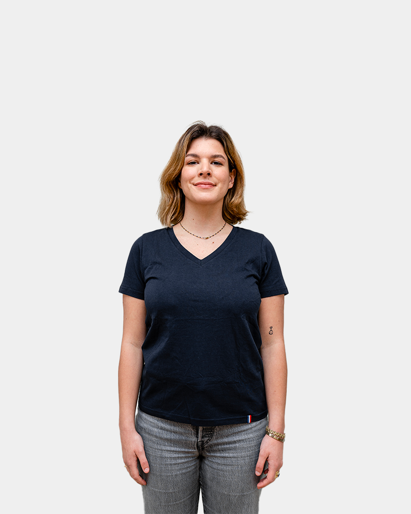 T-shirt damski z dekoltem V Made in France z nadrukiem - 8