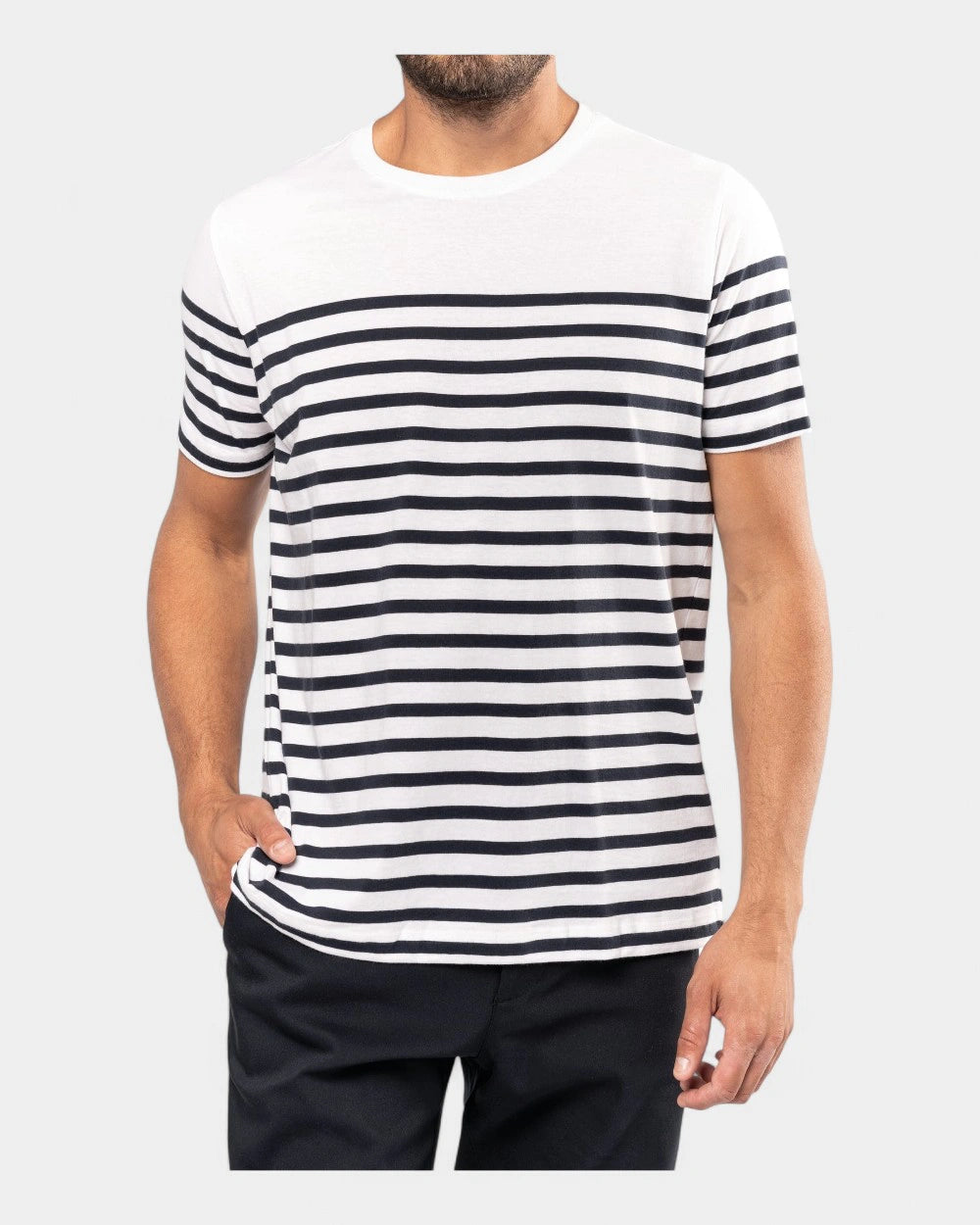 Męski T-shirt w paski z okrągłym dekoltem z nadrukiem - 4