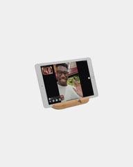 Podstawka na tablet i telefon z bambusa z nadrukiem - 3