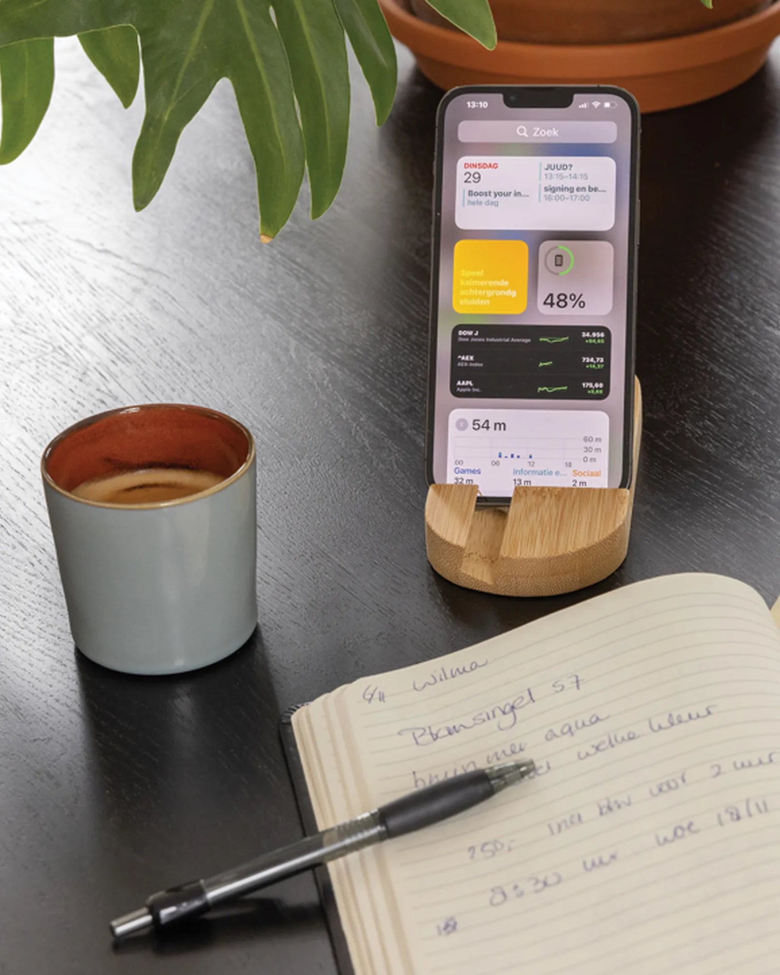 Podstawka na tablet i telefon z bambusa z nadrukiem - 5