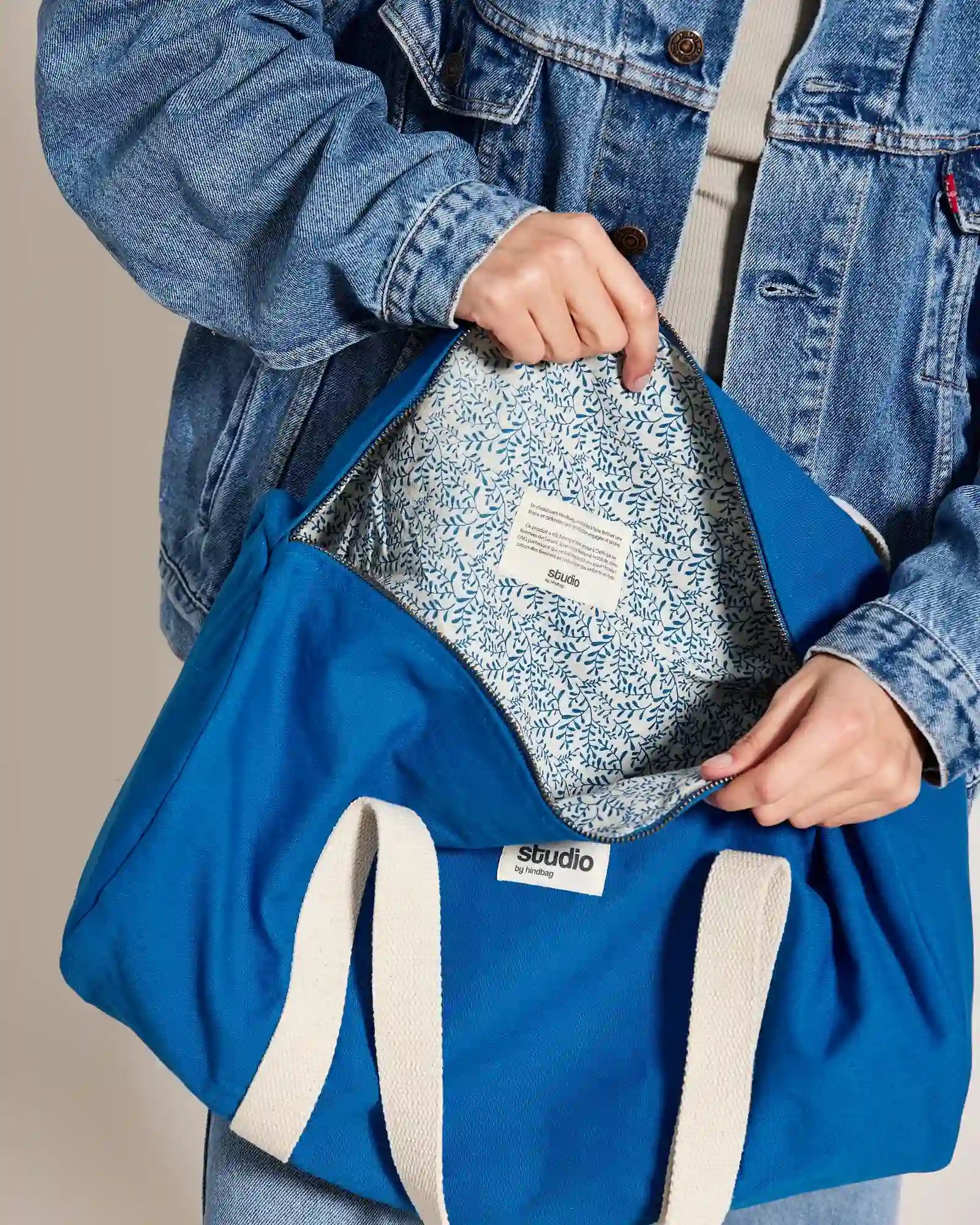 Torba duffel z bawełny organicznej Hindbag Sam z nadrukiem - 9
