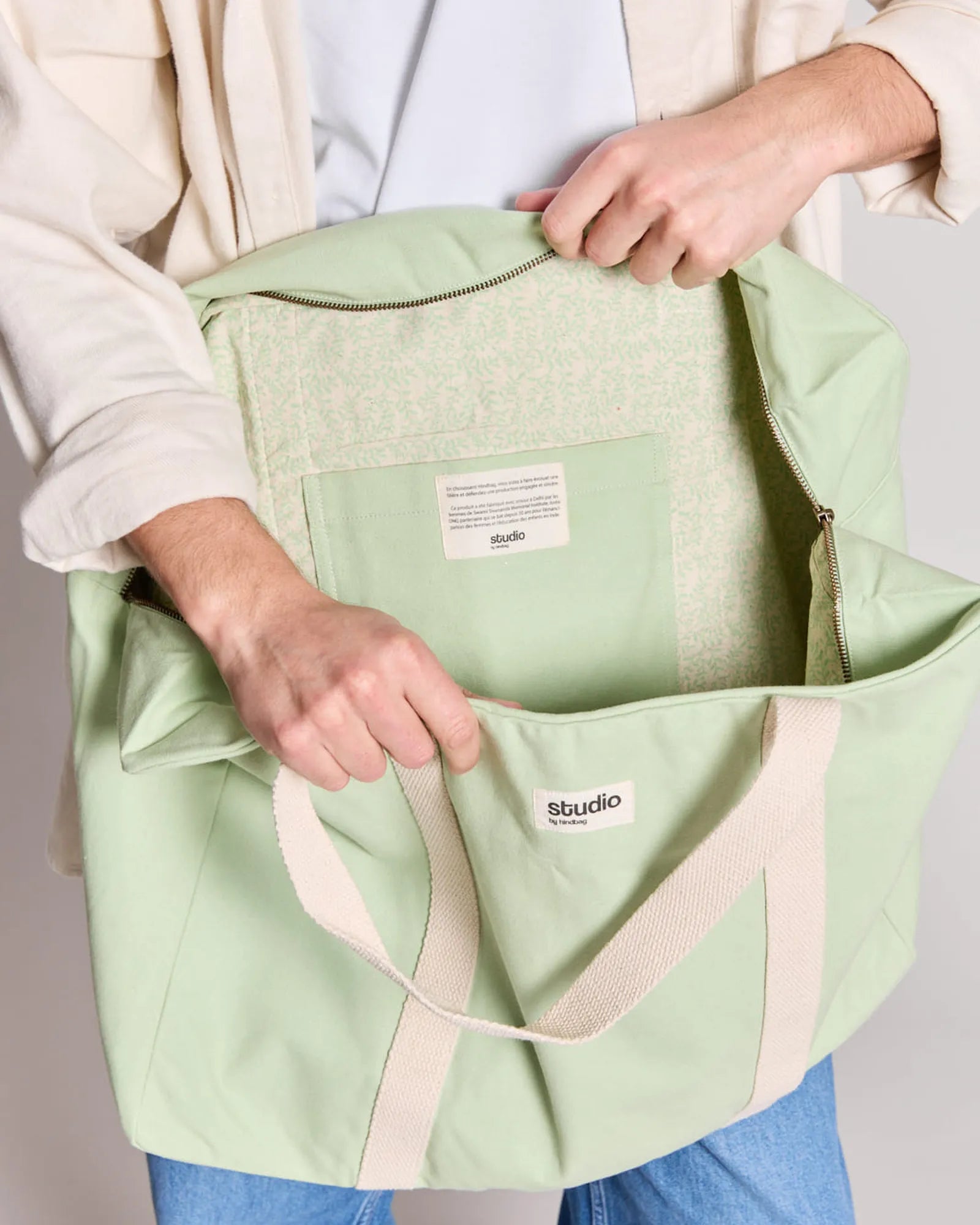 Torba podróżna z bawełny organicznej Hindbag Gabriel z nadrukiem - 28