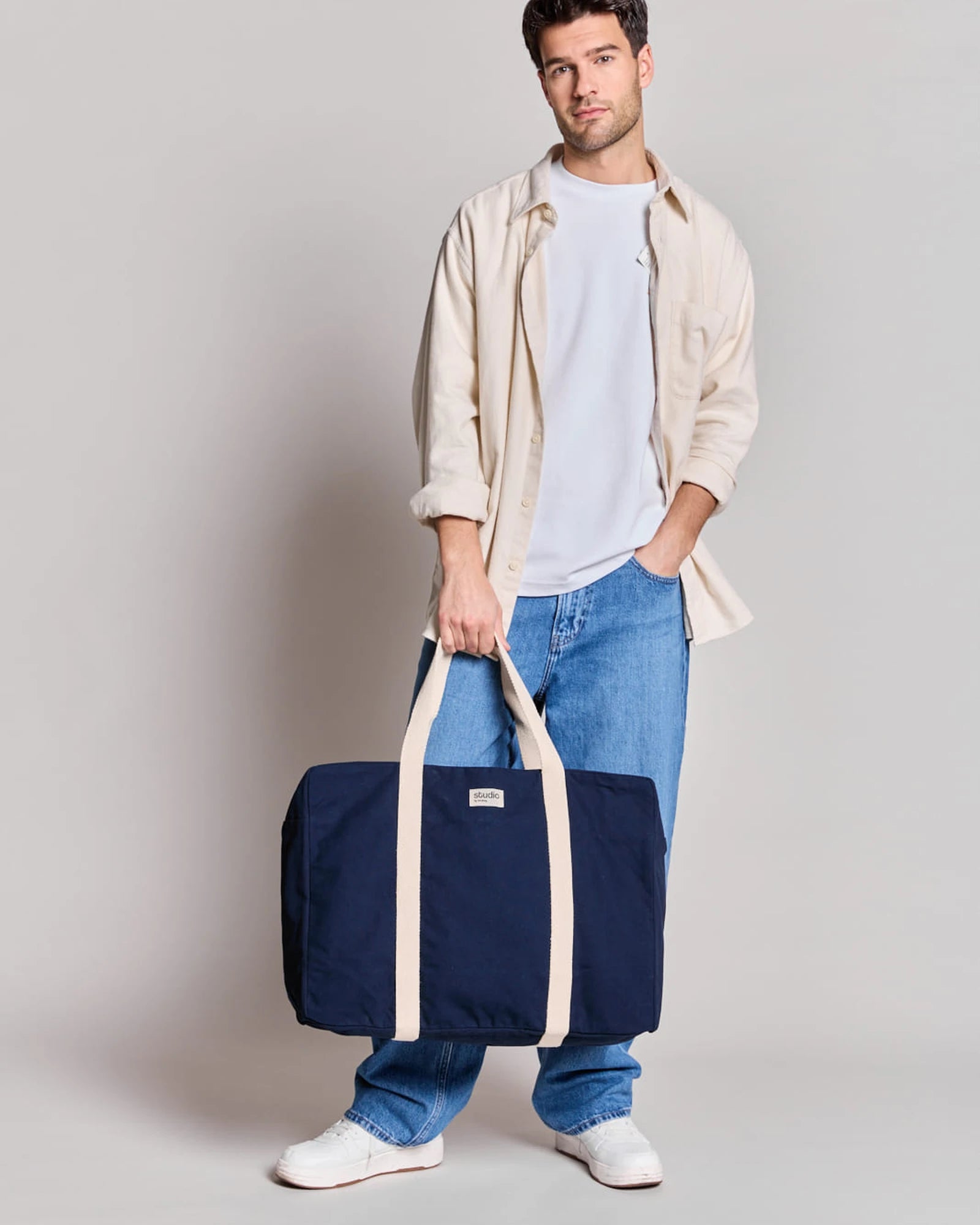 Torba podróżna z bawełny organicznej Hindbag Gabriel z nadrukiem - 9