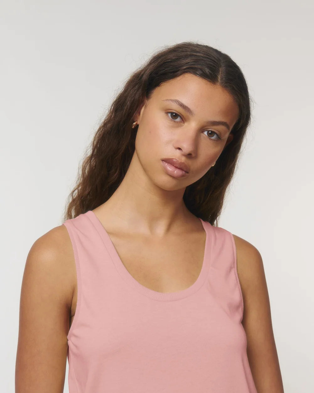 Tank top medium fit z nadrukiem - 6