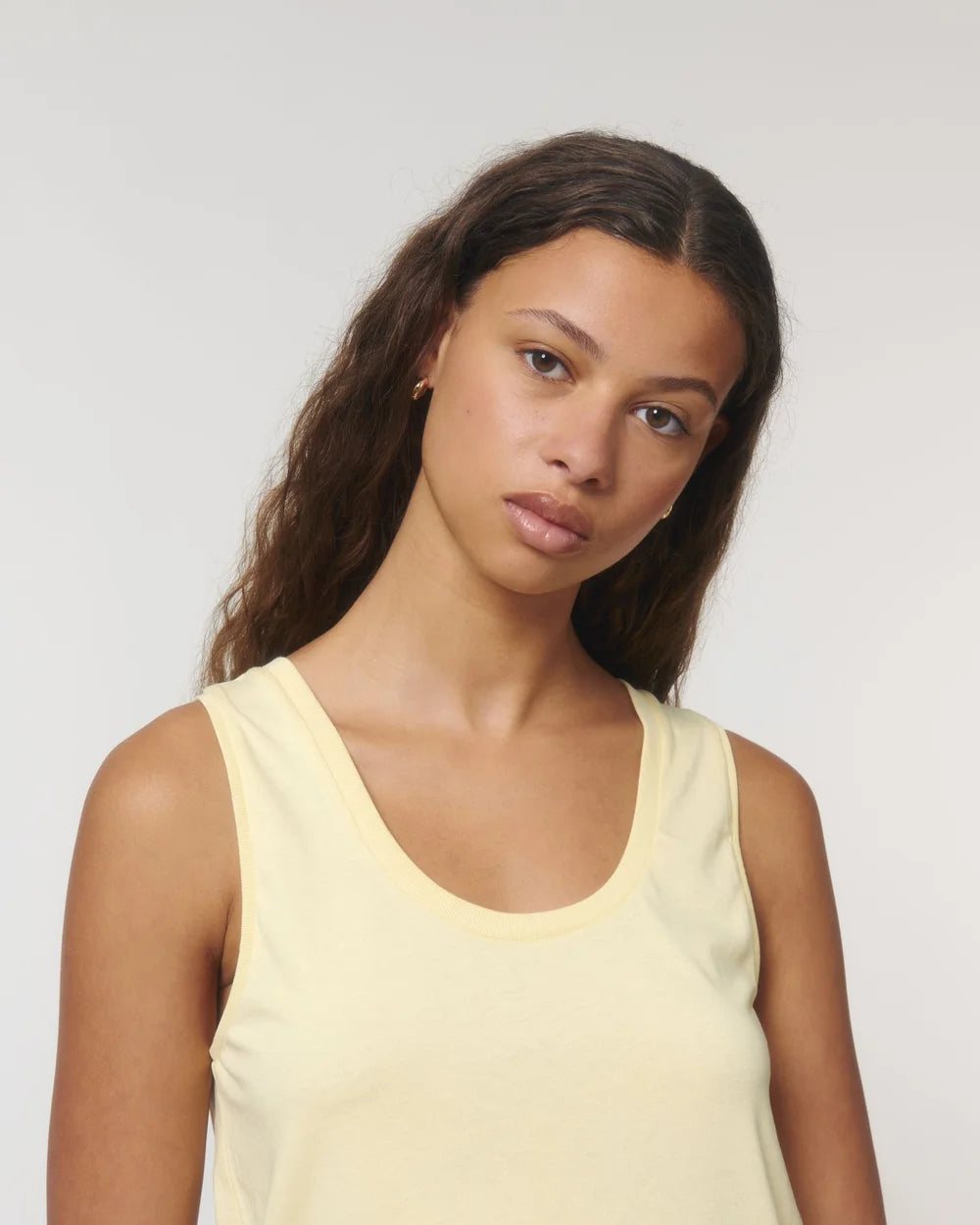 Tank top medium fit z nadrukiem - 18
