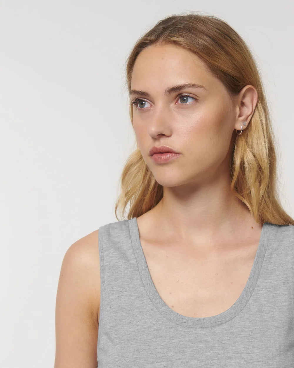 Tank top medium fit z nadrukiem - 22