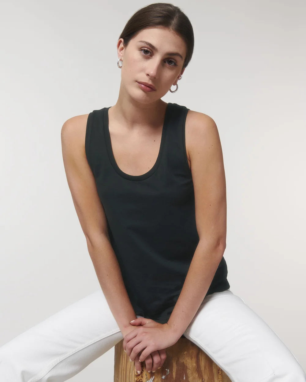 Tank top medium fit z nadrukiem - 3