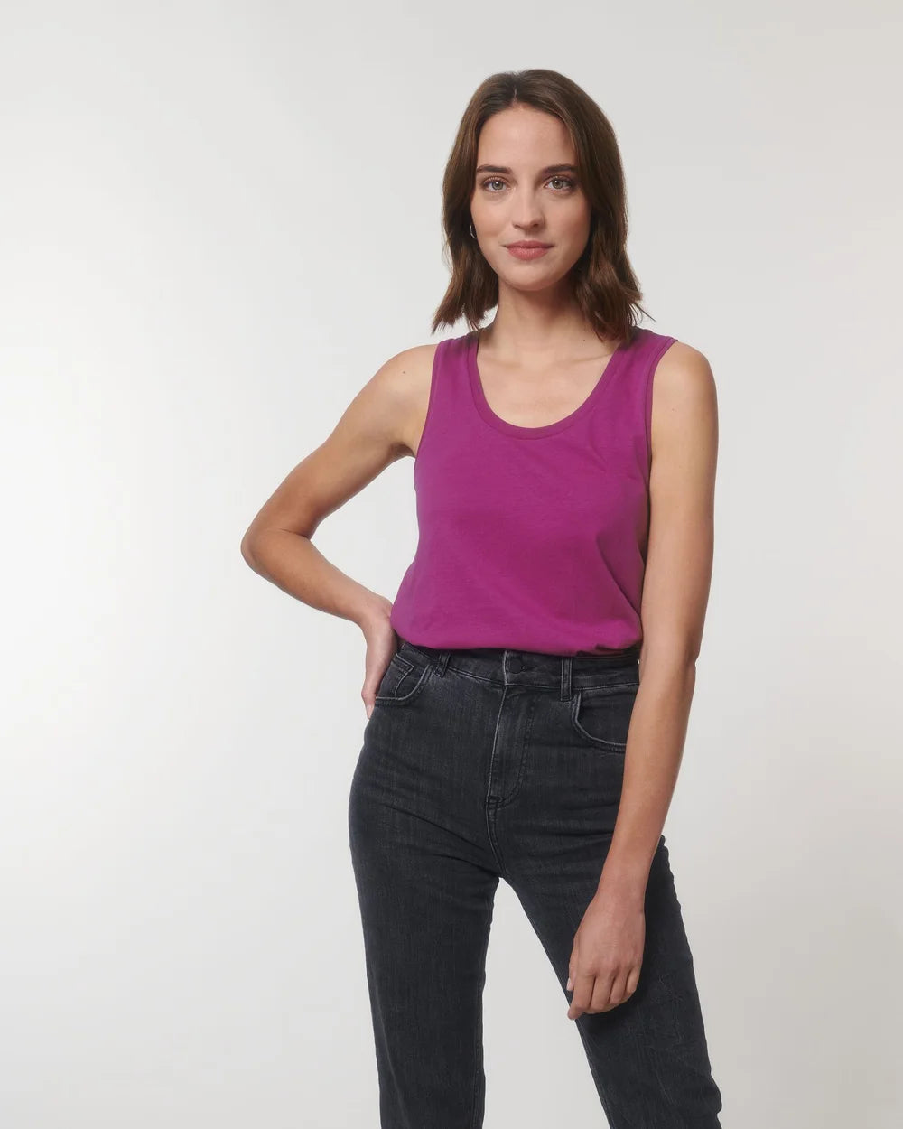 Tank top medium fit z nadrukiem - 16