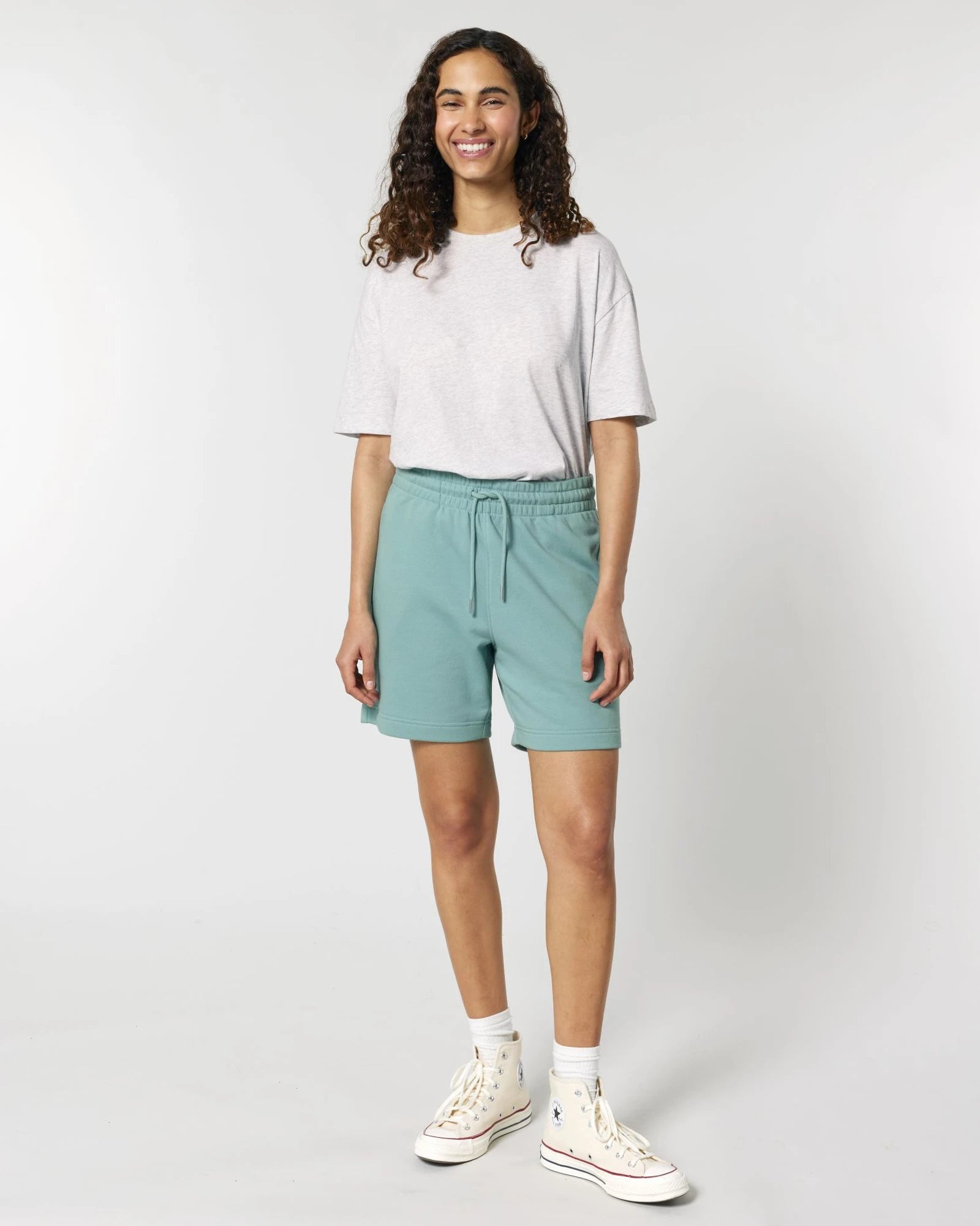 Spodenki dresowe unisex z bawełny organicznej Stanley/Stella Trainer 2.0 z nadrukiem - Wzór Monstera w kolorze morskiej zieleni