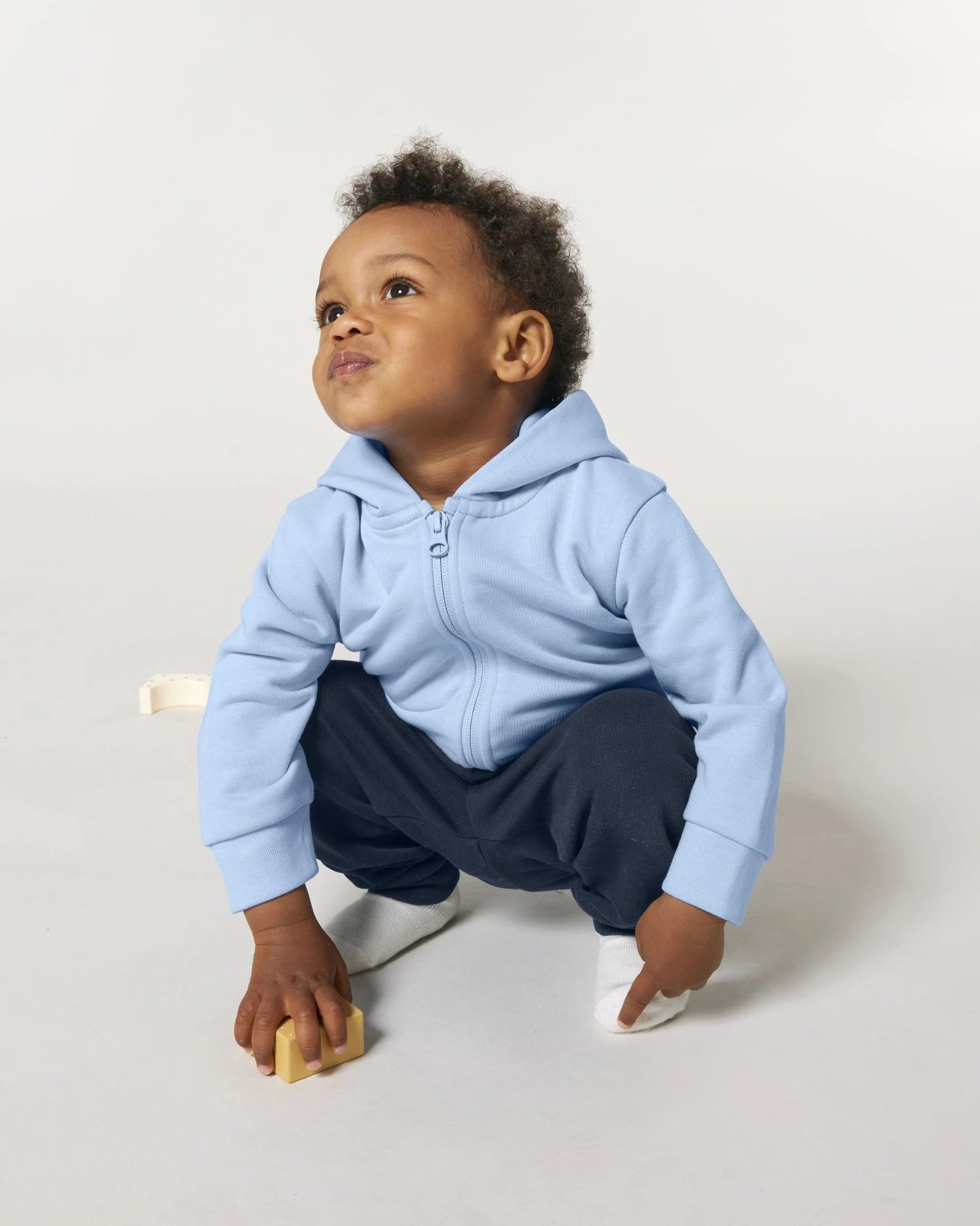 Rozpinana bluza niemowlęca z kapturem z bawełny organicznej Stanley/Stella z nadrukiem - Blue Soul