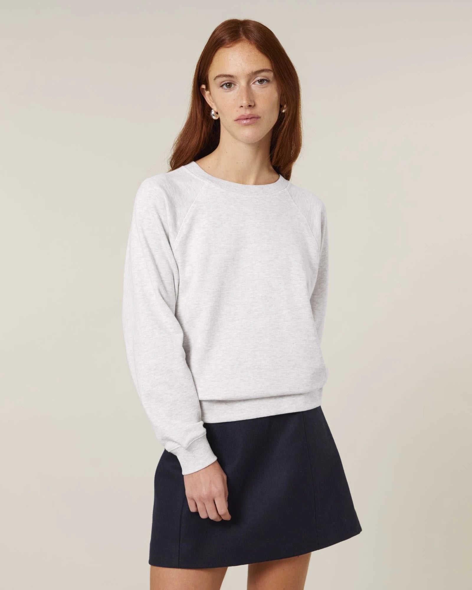 Bluza z okrągłym dekoltem z bawełny organicznej Stella Clara z nadrukiem - Chłodny szary melanż