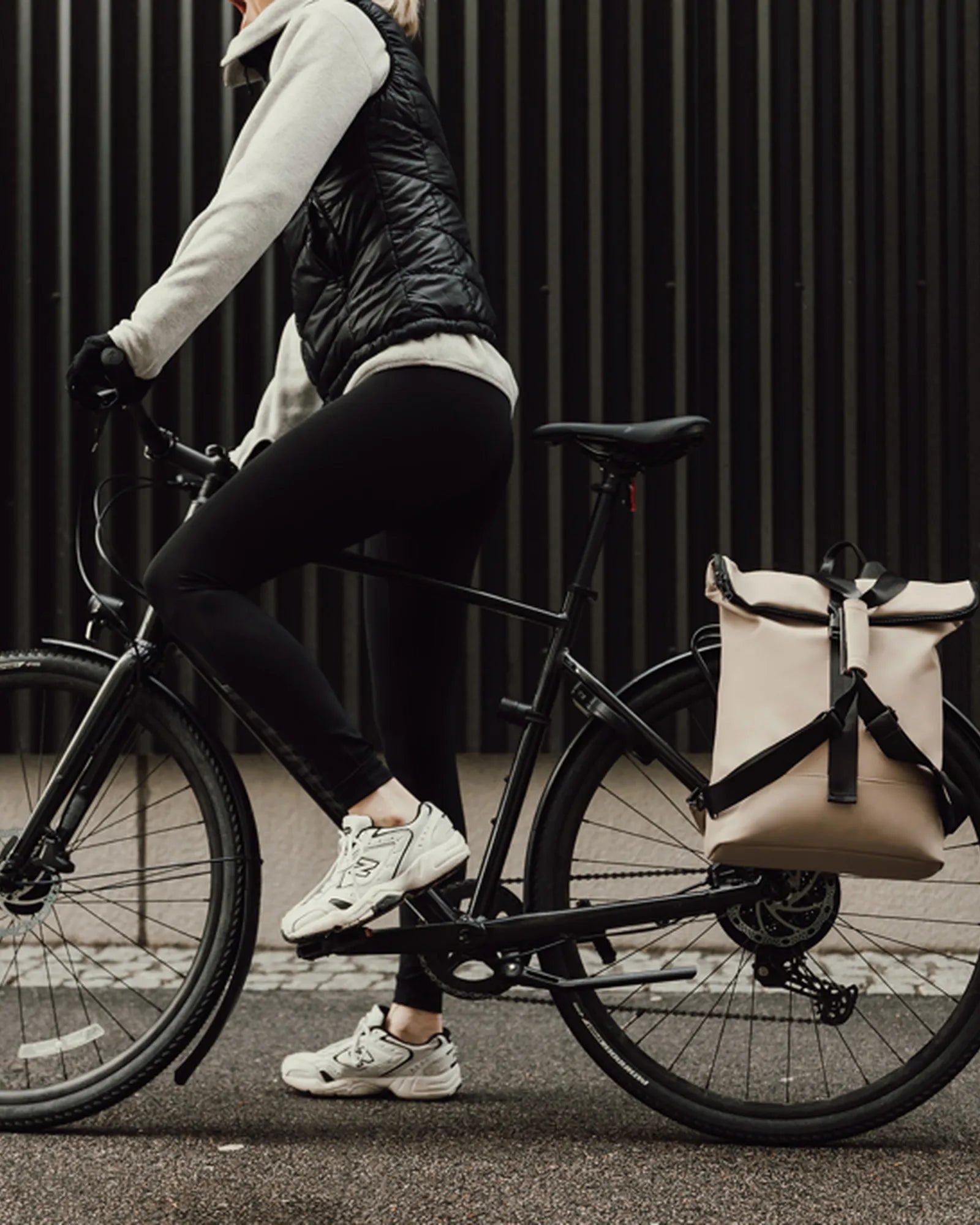 Torba rowerowa z PU z recyklingu Vinga Baltimore 23 l z nadrukiem - 29