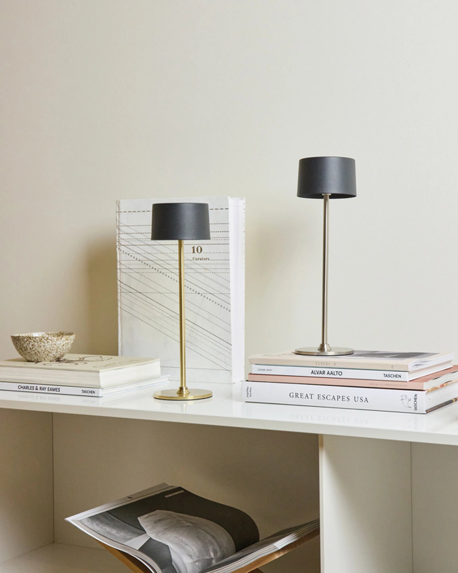 Lampka biurkowa z plastiku z recyklingu Vinga Nauro z grawerem - 4