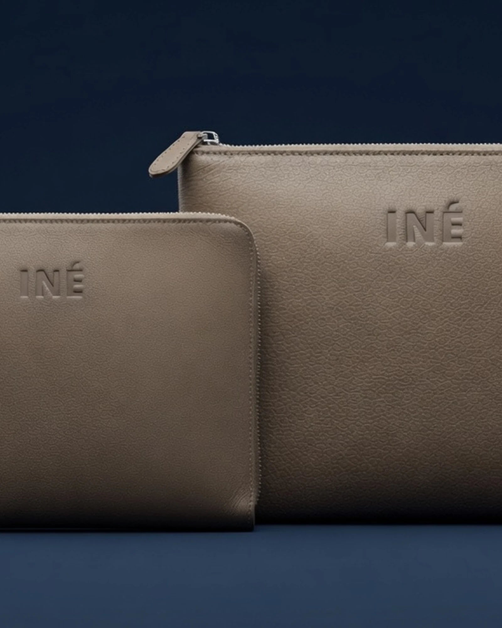 Etui na tablet INE 10/11" ze skóry z recyklingu z nadrukiem - 19