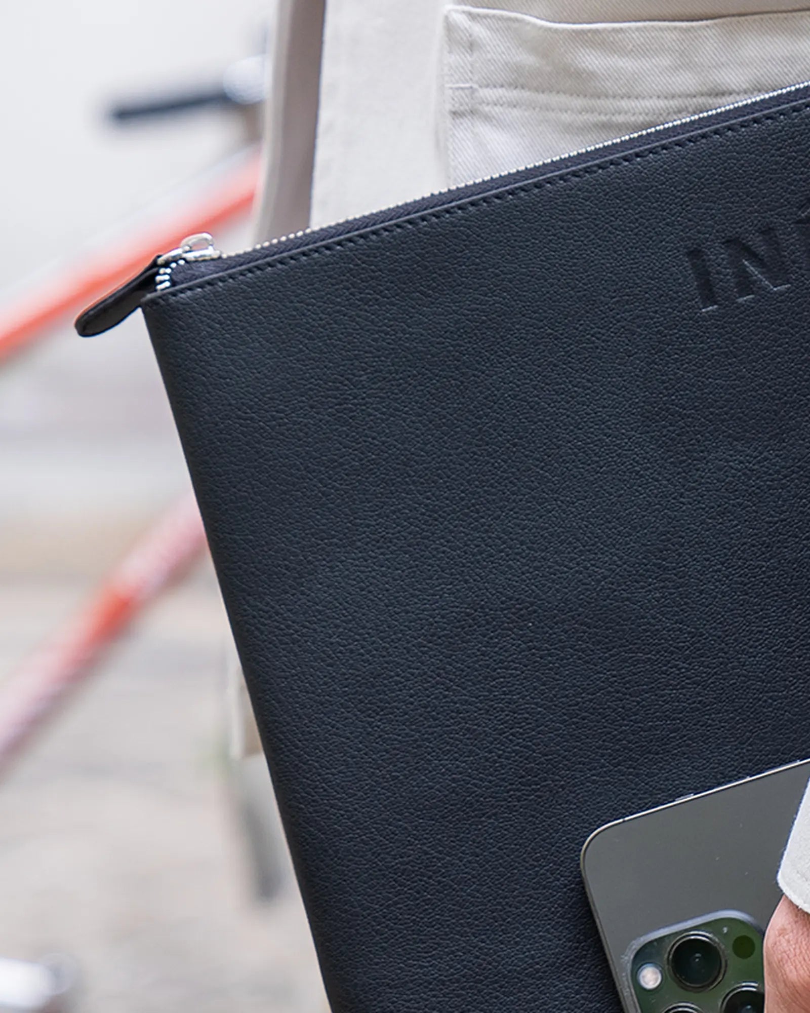 Etui na tablet INE 10/11" ze skóry z recyklingu z nadrukiem - 16